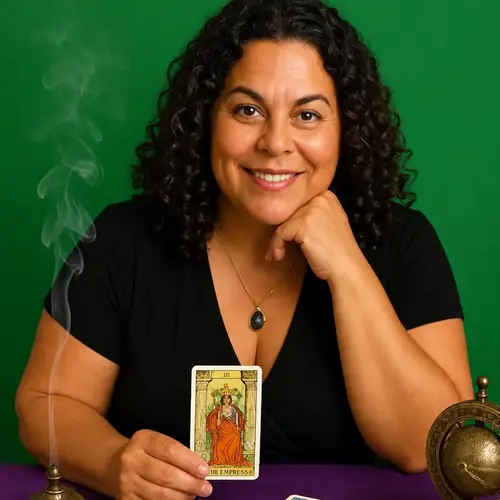 Amanda Grimaldo - Vidente y tarotista con opiniones de sus clientes